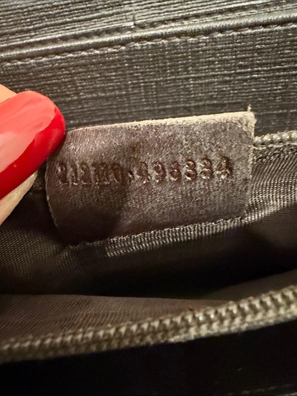 Gucci Beige GG Monogram Zip Wallet with Red & Green Hearts GG pull Authentic!